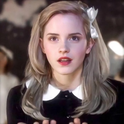 除交易外，欧易提供丰富的金融产品：余币宝活期理财、staking锁仓生息、Jumpstart新币认购等。平台年化收益最高可达15%，一站式满足用户资产增值需求。